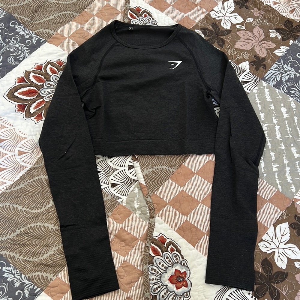 Gymshark Vital Seamless Cropped Longsleeve in Black Marl